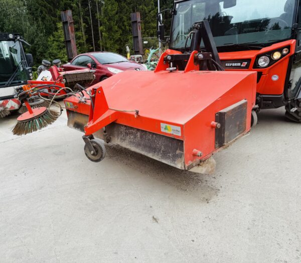 Anbaukehrmaschine ECO Technoligics – Bild 2