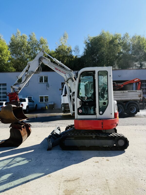 Takeuchi TB138FR – Bild 2