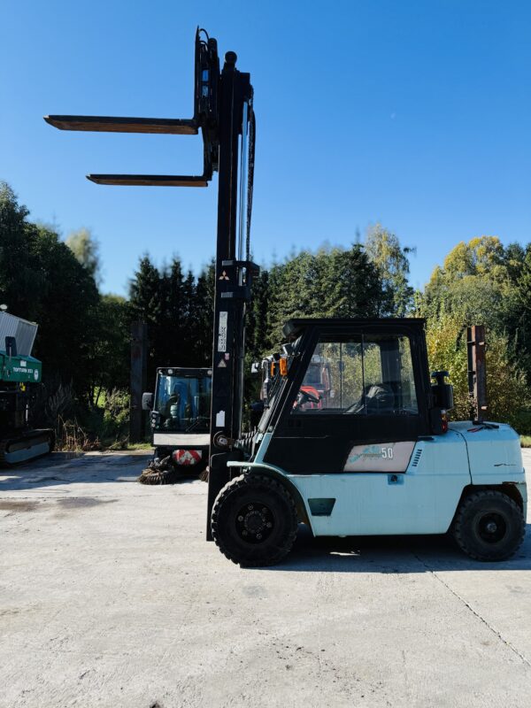 Stapler Mitsubishi FD500
