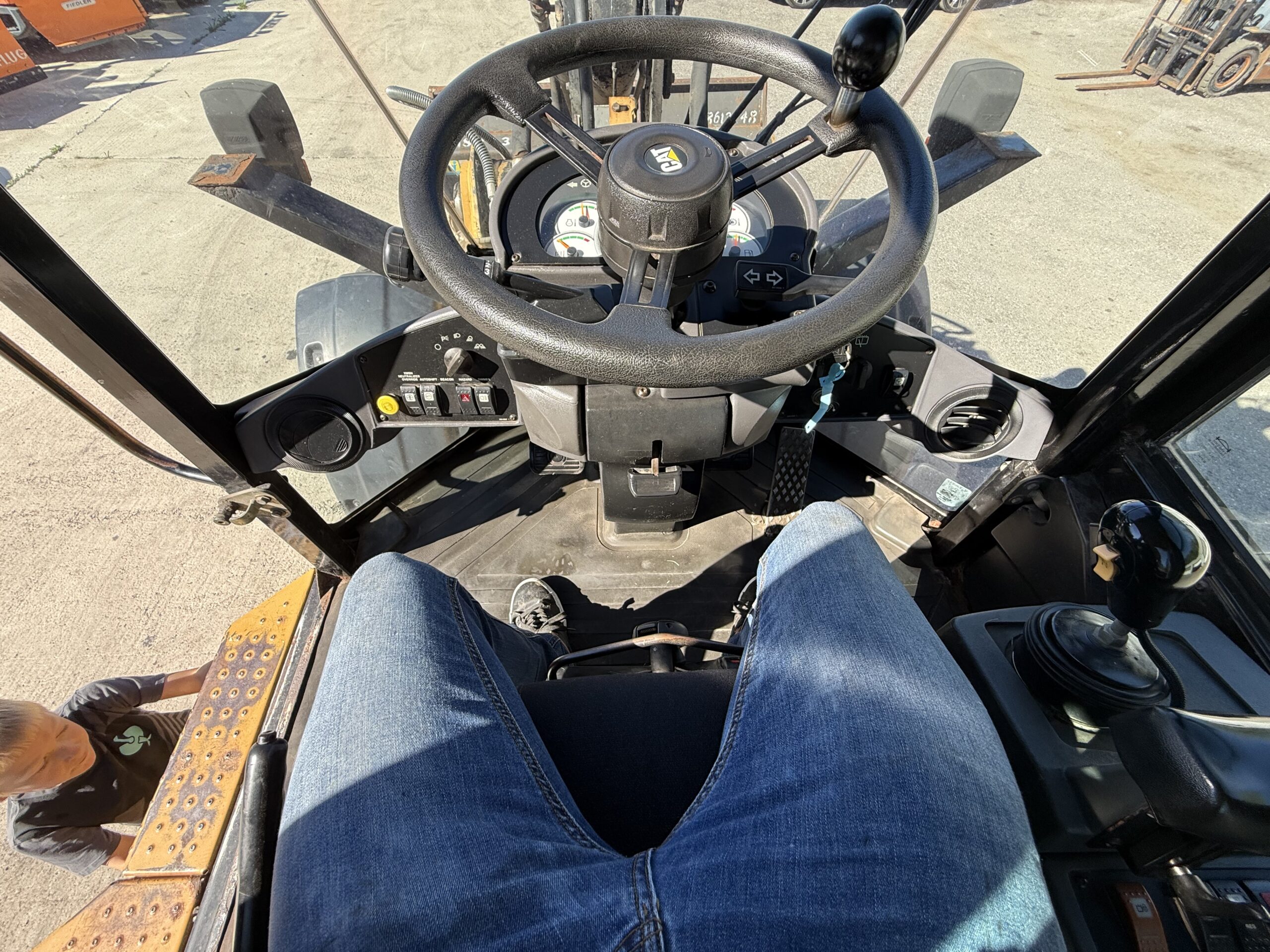 Mobilbagger CAT 924 G – Bild 13